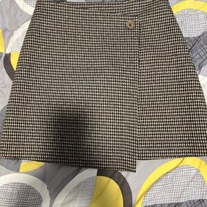 Classic Black and White Houndstooth Skirt